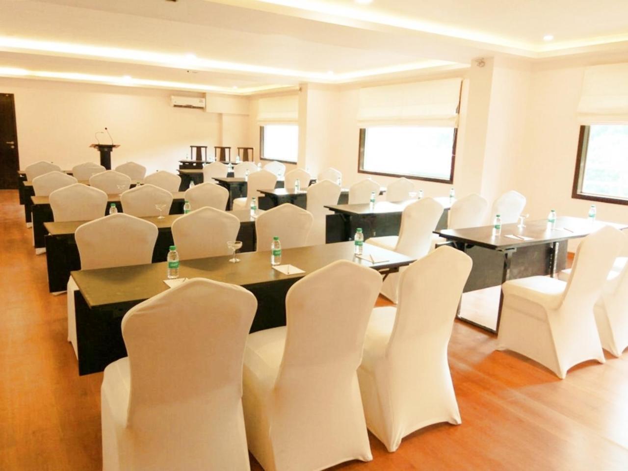 Hotel Central Park Manipal Dış mekan fotoğraf